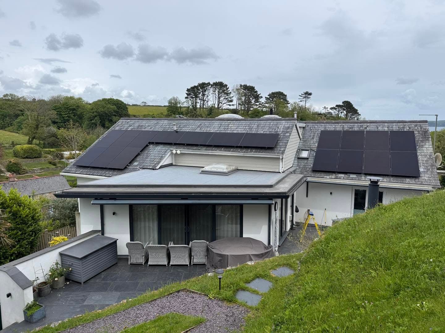 Portloe solar installation, 18x Aiko Neostar Gen 3 490W Panels